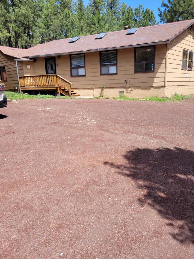 Greer Point Trails End Cabins Exterior photo